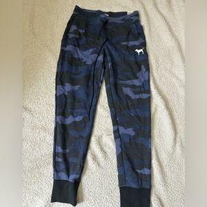 Victoria’s Secret Pink Jogger,S,New